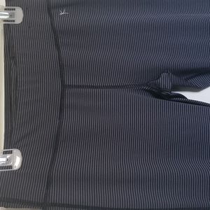 Danskin now fitted capri work out leggings